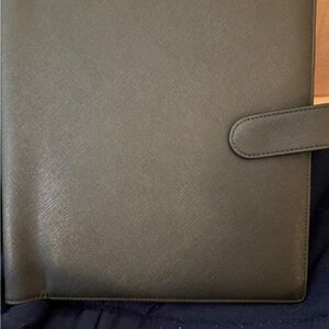 Elegant Green Vegan Leather Folio